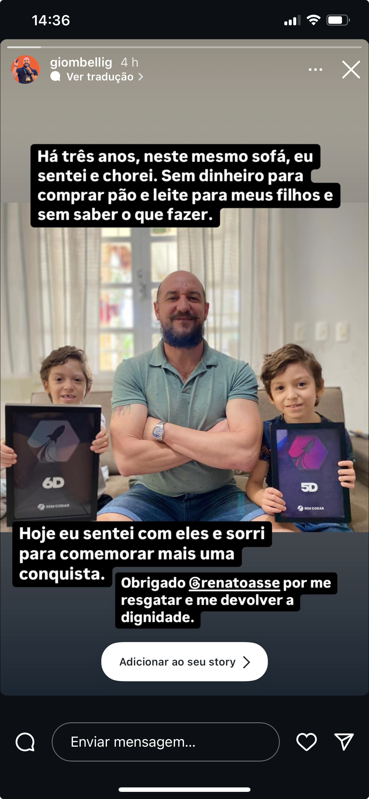 Placa comemorativa de aluno